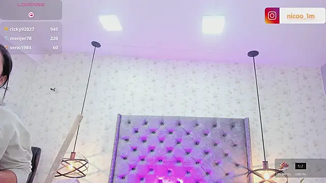 NicolMillerr_ webcam