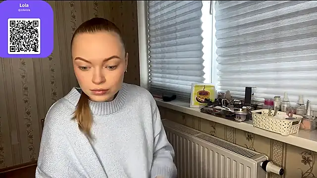 LolaZola webcam