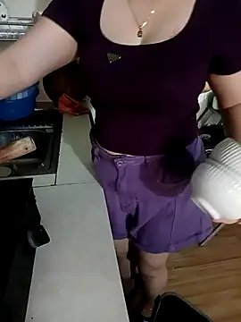 emily-lonelyy - Emily-lonelyy's free webcam - UK Sex Cams