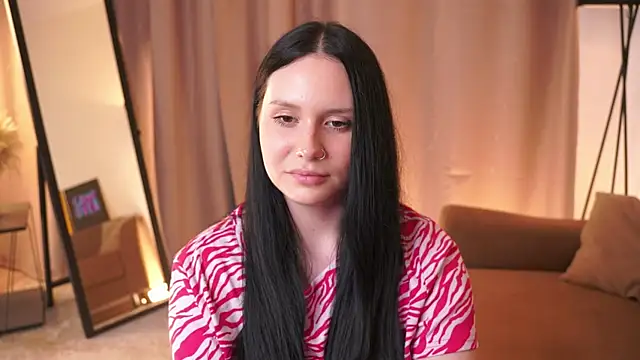 DeloresSaberi webcam