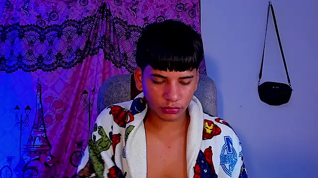 Aless_bigg live sex cam