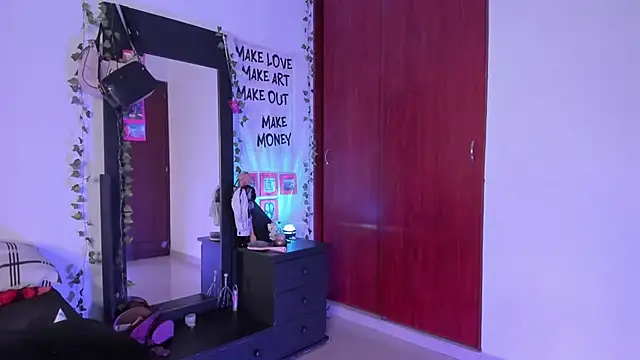 little_kayla_ webcam