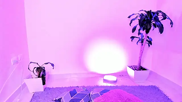 Varya_Ferreira live sex cam