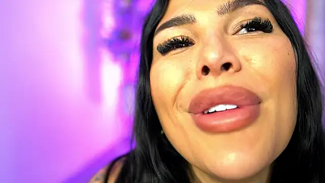 firesbomb777 - Live Cam