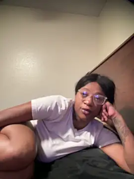 kidabrat - KiDaBrat's free webcam - UK Sex Cams