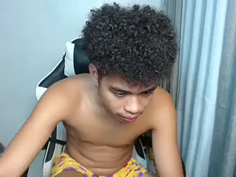 curlyasian_njxx - Curlyasian_njxx's free webcam - UK Sex Cams