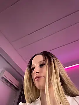 ScarletFlameee webcam