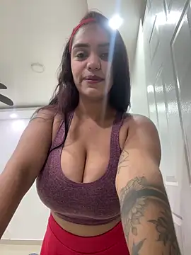 sara-77 (G young) - Suck tits + oil boobs 🔥🥵