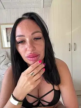 SaraHotDiamond_xoxo webcam