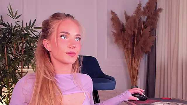 daisyd001 - Daisyd001's free webcam - UK Sex Cams