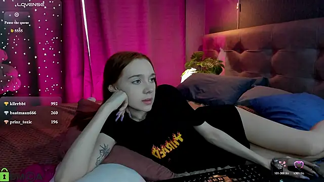 lesi_moonie01 - Lesi_Moonie01's free webcam - UK Sex Cams