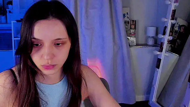 Sahara_Shields webcam