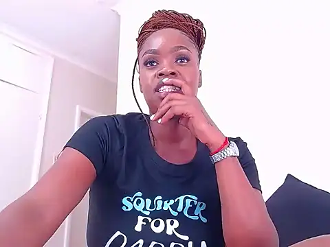 LuciousLips96 webcam