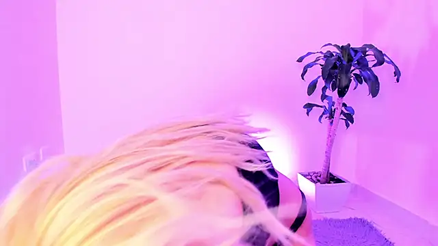 Varya_Ferreira webcam