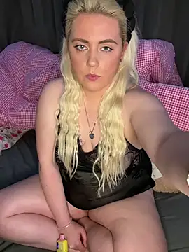Blondiee3088 webcam