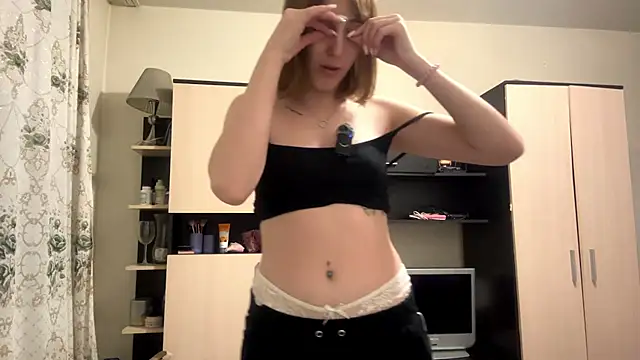 AquilineOrites live sex cam