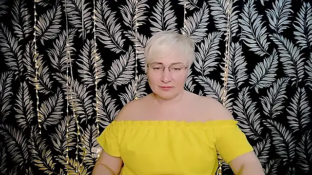 Olivia_playful webcam