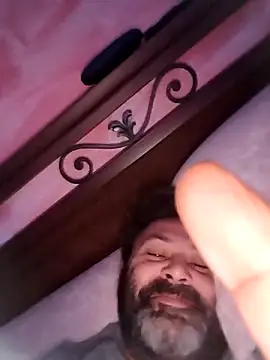 necroforo (M mature) - Fare vedere il cazzo