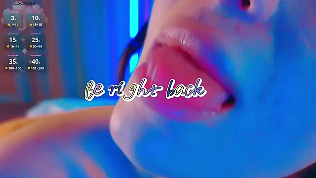 MarciaMarshall Stripchat cam model