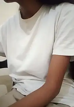 Webcam Model (Kumkum_36) is live