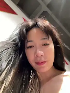 美女yourkeer在线直播