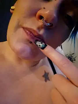 PinkTheHawk live sex cam