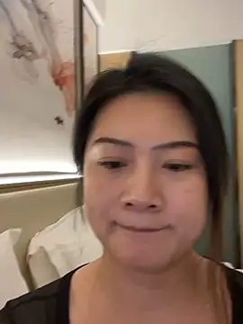 美女mo-mo-69在线直播