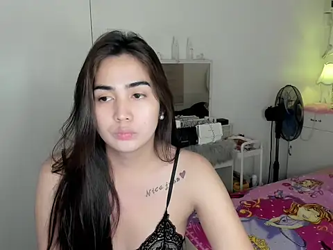 nica_doll webcam