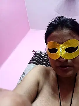 Webcam Model (Gullapi)  is live.Free join now!