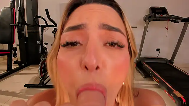 MelissaMoore_ webcam