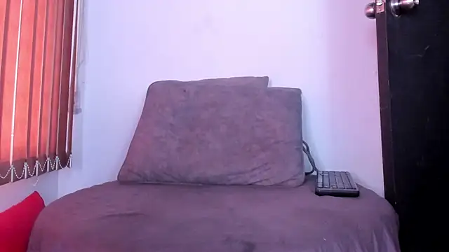 alondrabigtits webcam