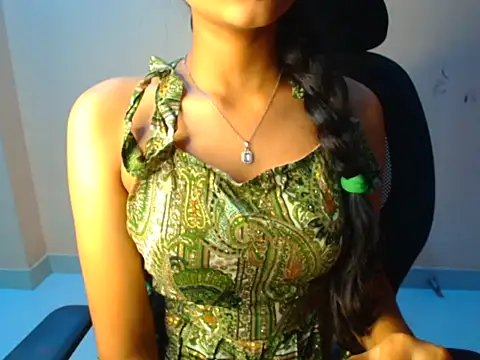 Chandani-Love webcam