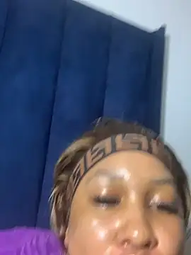 Creamy_bitchxxx webcam