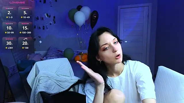 LuxuryLoverss webcam