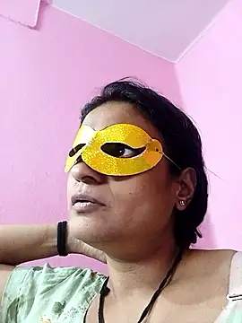 Webcam Model (Gullapi)  is live.Free join now!