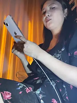 美女Lola666999在线直播