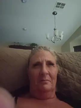 SultrySummer68 webcam