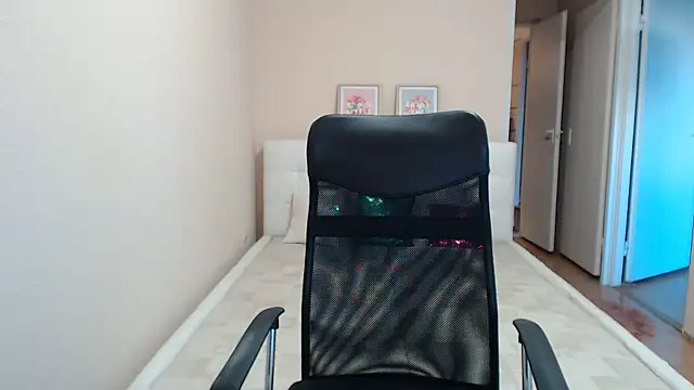 annasweet18 - AnnaSweet18's free webcam - UK Sex Cams