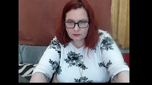 playfullmature - PlayfullMature's free webcam