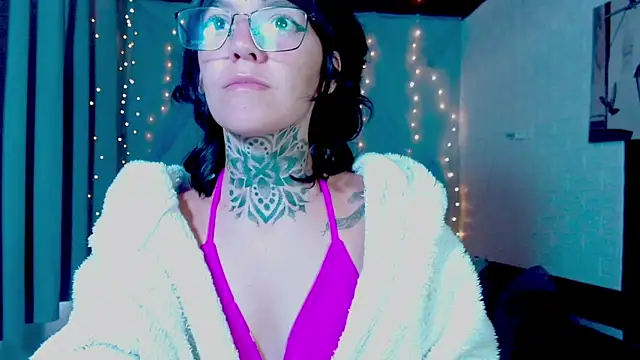 LannieGonzales webcam