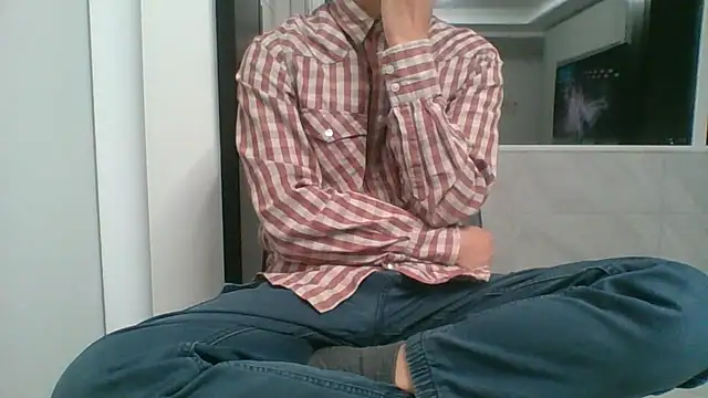 nole_china7 (Ask my age) - talk / fun / cum