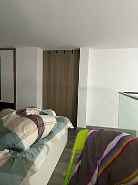 Olivia_PINK0322 webcam