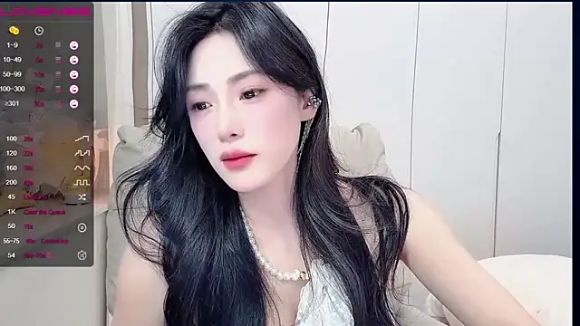 美女uuxiaocai在线直播