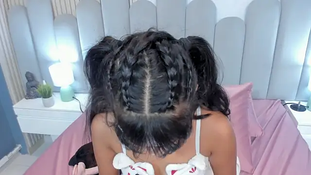 luly_dreams - Luly_dreams's free webcam - UK Sex Cams