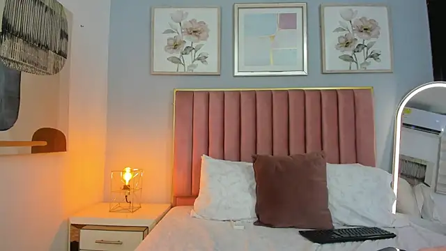 MarianaScott_ webcam