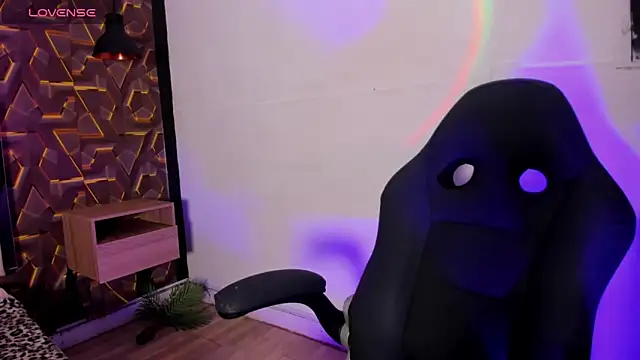 Salome_Divine webcam