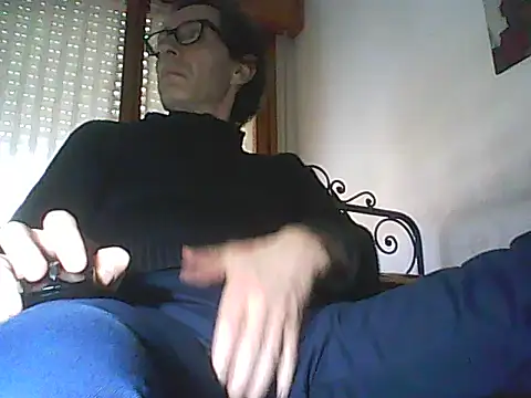 moro_ra - Moro_ra's free webcam - UK Sex Cams