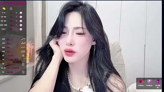 美女uuxiaocai在线直播