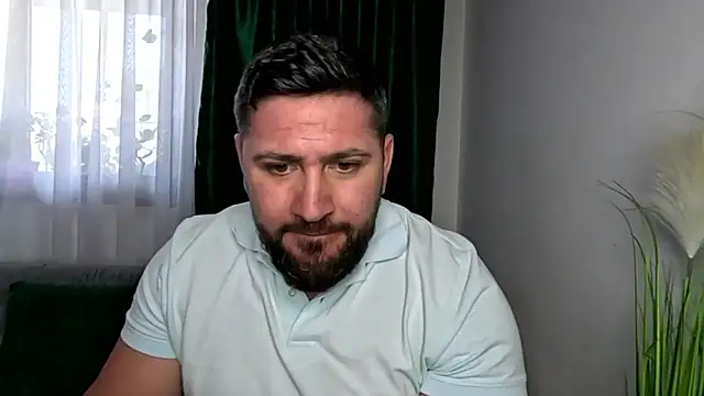 Gold_Alpha_Boy webcam