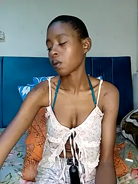 SweetSlenderChoc webcam